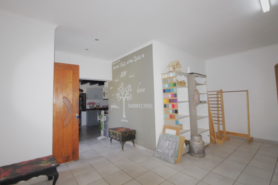 4 Bedroom Property for Sale in Kabeljauws Eastern Cape